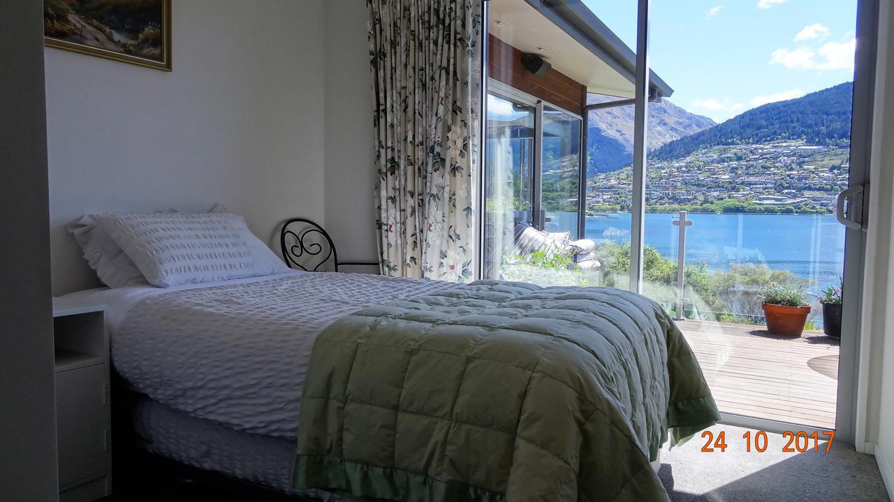 Peninsular Lakefront Queenstown Exterior photo